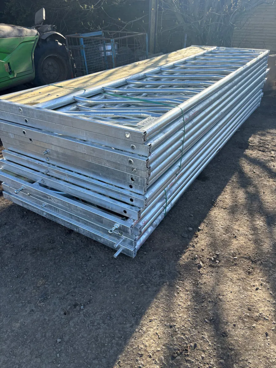 New Condon feed barriers with timber