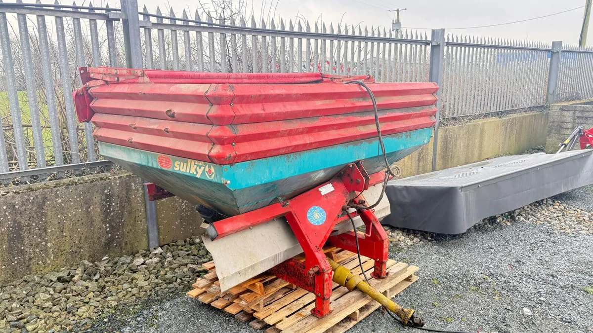 Sulky Ferilizer Spreader - €1,250 + VAT - Image 2