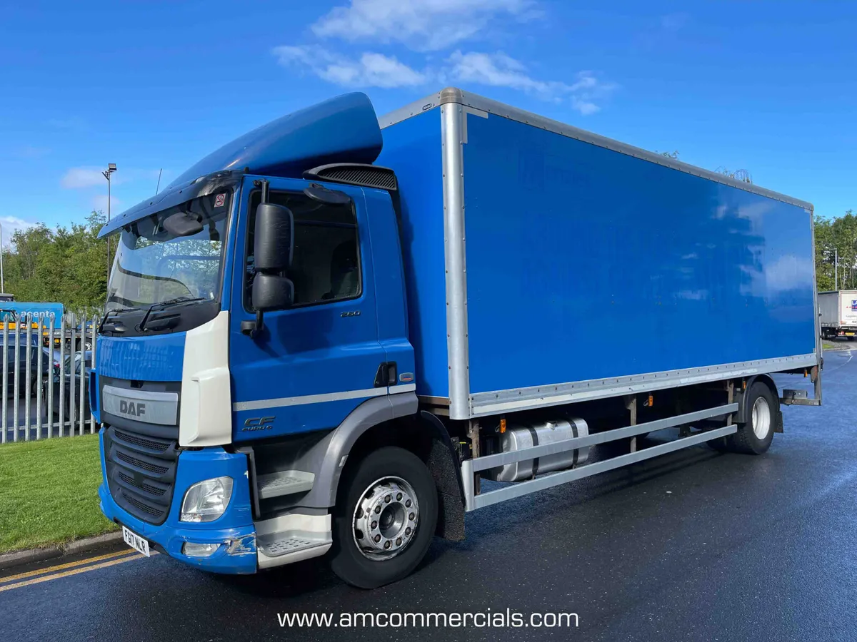 2017 (17) DAF CF 260 BOX 18 TONNE 4X2 - Image 3