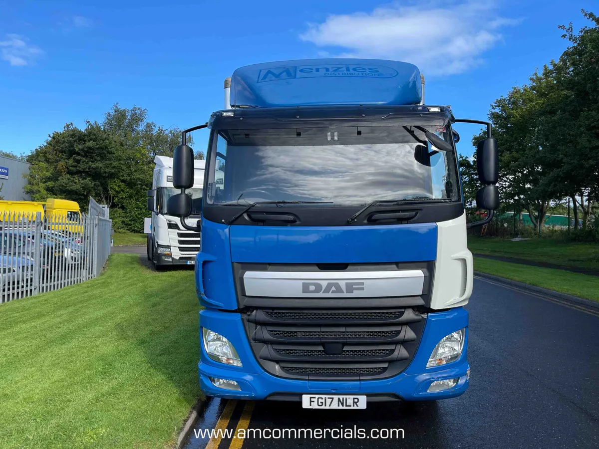 2017 (17) DAF CF 260 BOX 18 TONNE 4X2 - Image 2