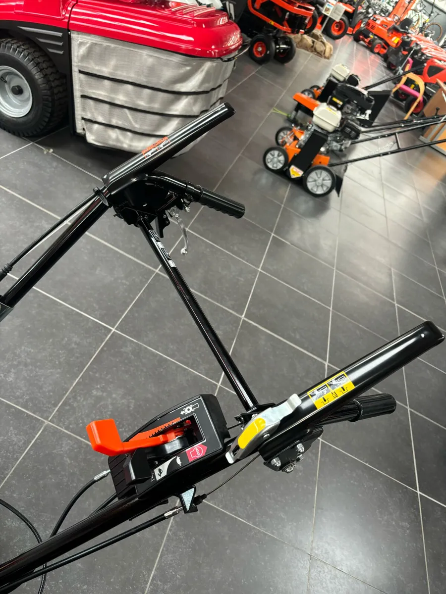 Honda UM616EB Grass Cutter - Image 4