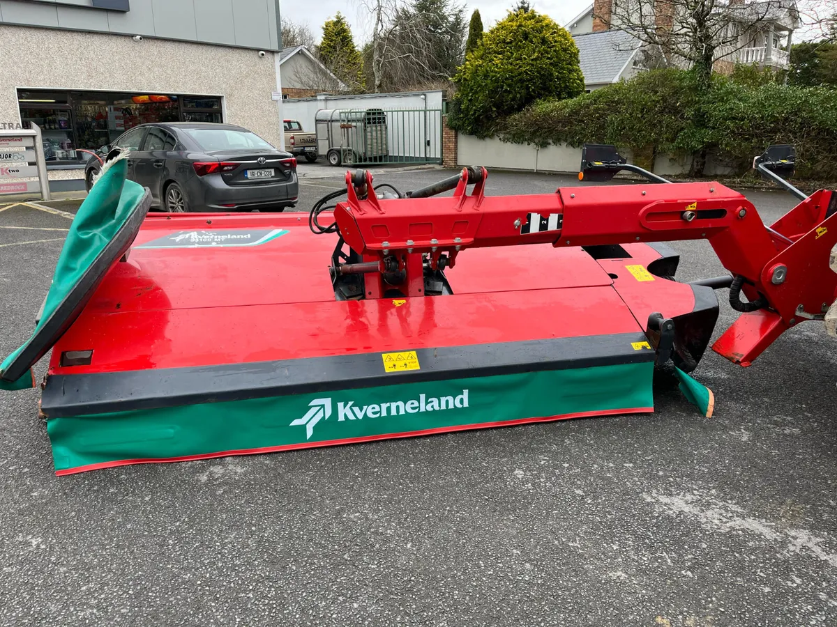 Keverneland 53100MT Butterfly Mowers - Image 4