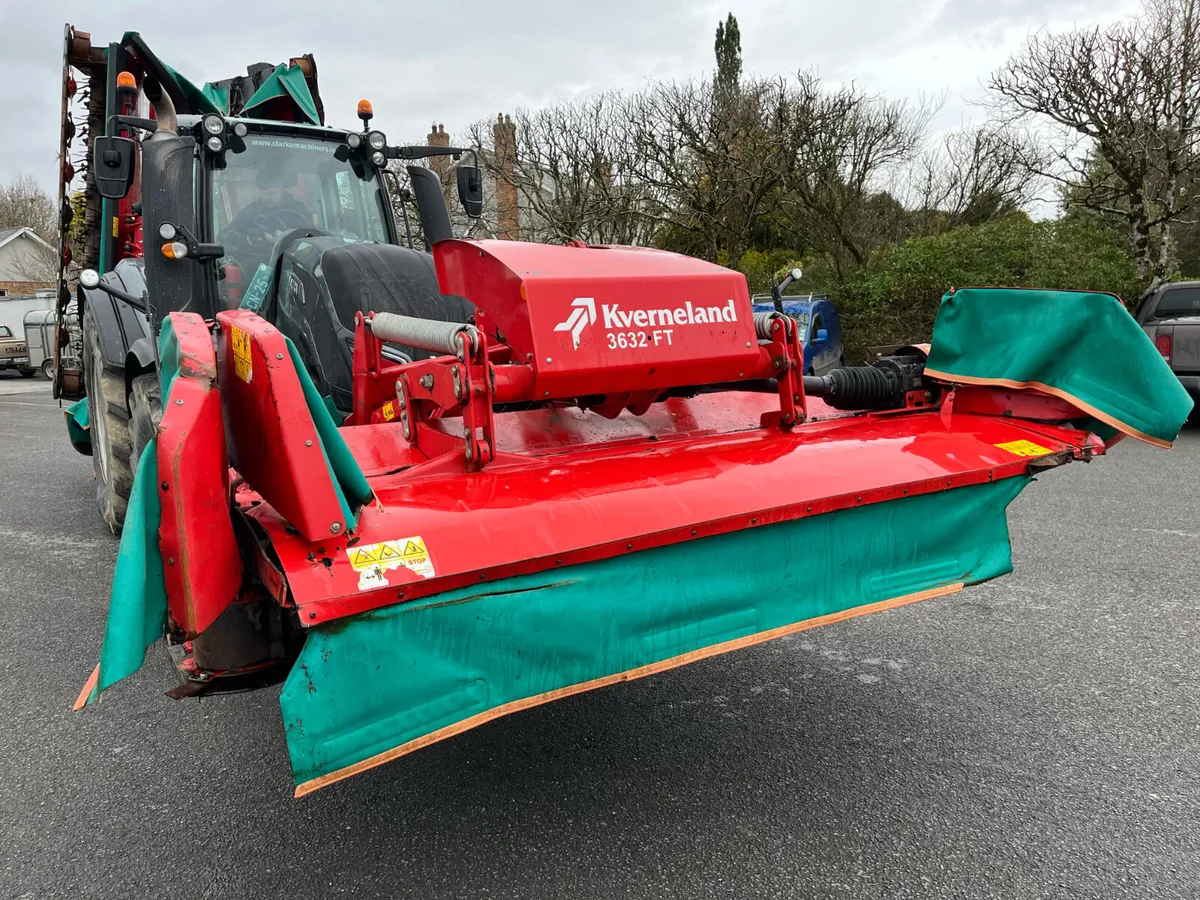 Keverneland 53100MT Butterfly Mowers - Image 2