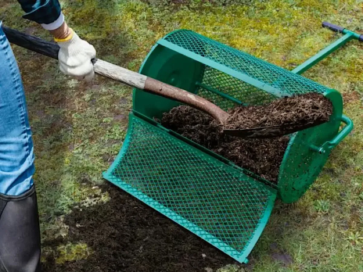 Peat/Top Soil/Compost Spreader - Image 1
