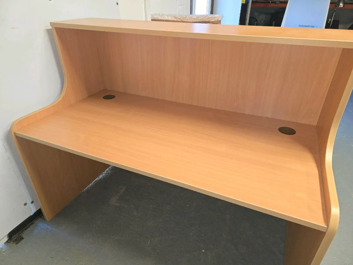 Beech reception unit 2nd hand - Image 2