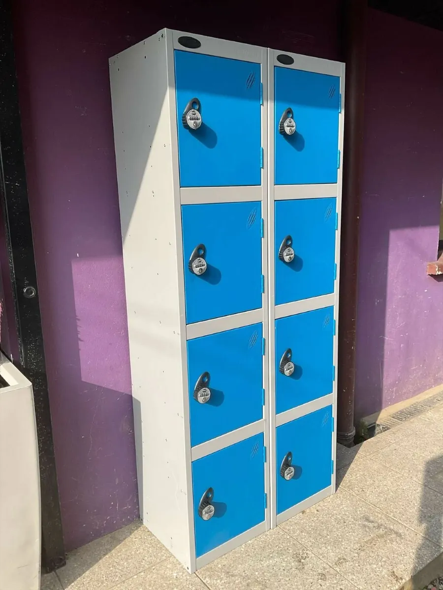 Probe personnel locker with combination lock - Image 4