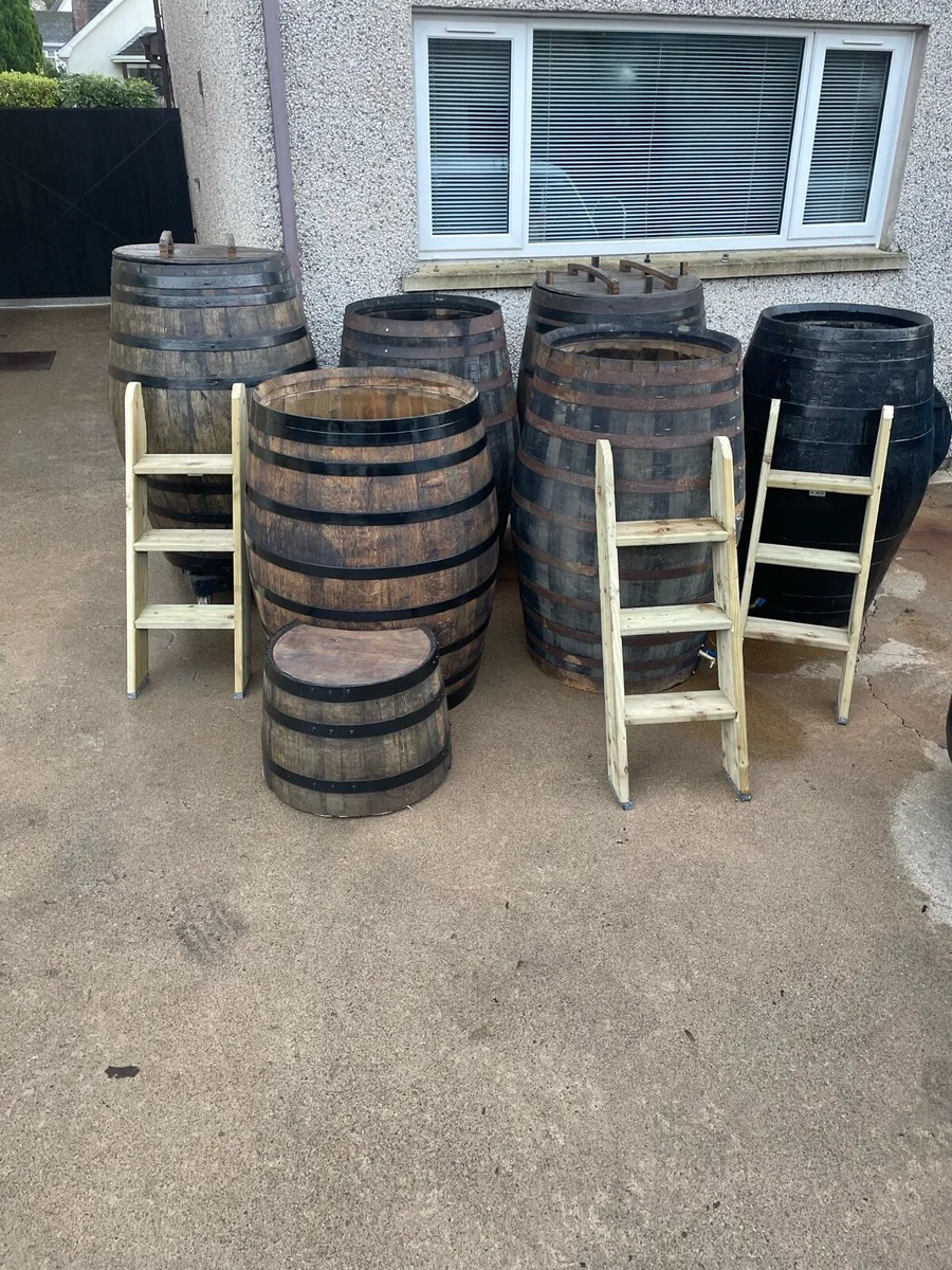 Ice bath whiskey barrel - Image 1