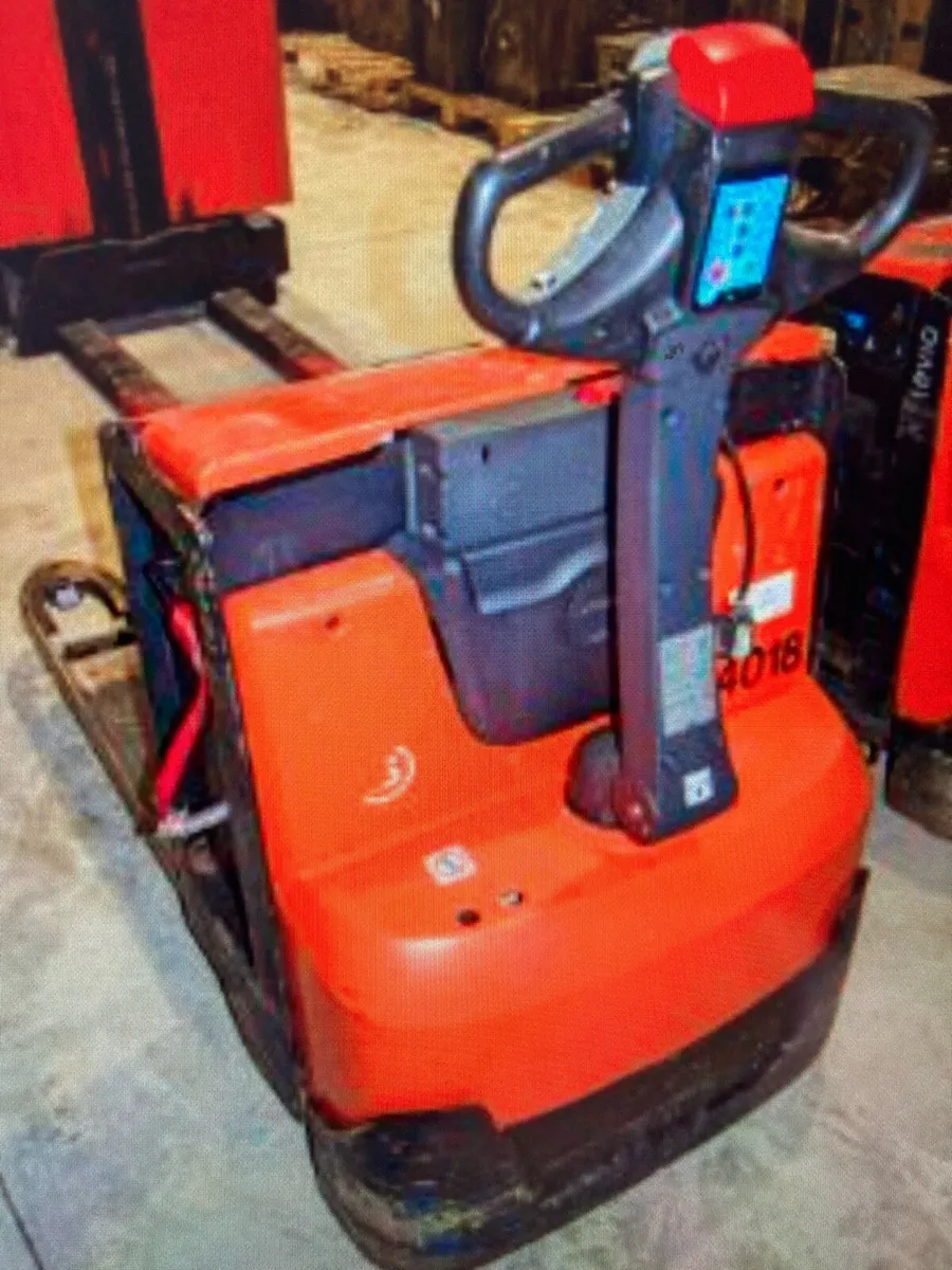 Toyota Battery Pallet Truck for sale - Image 2