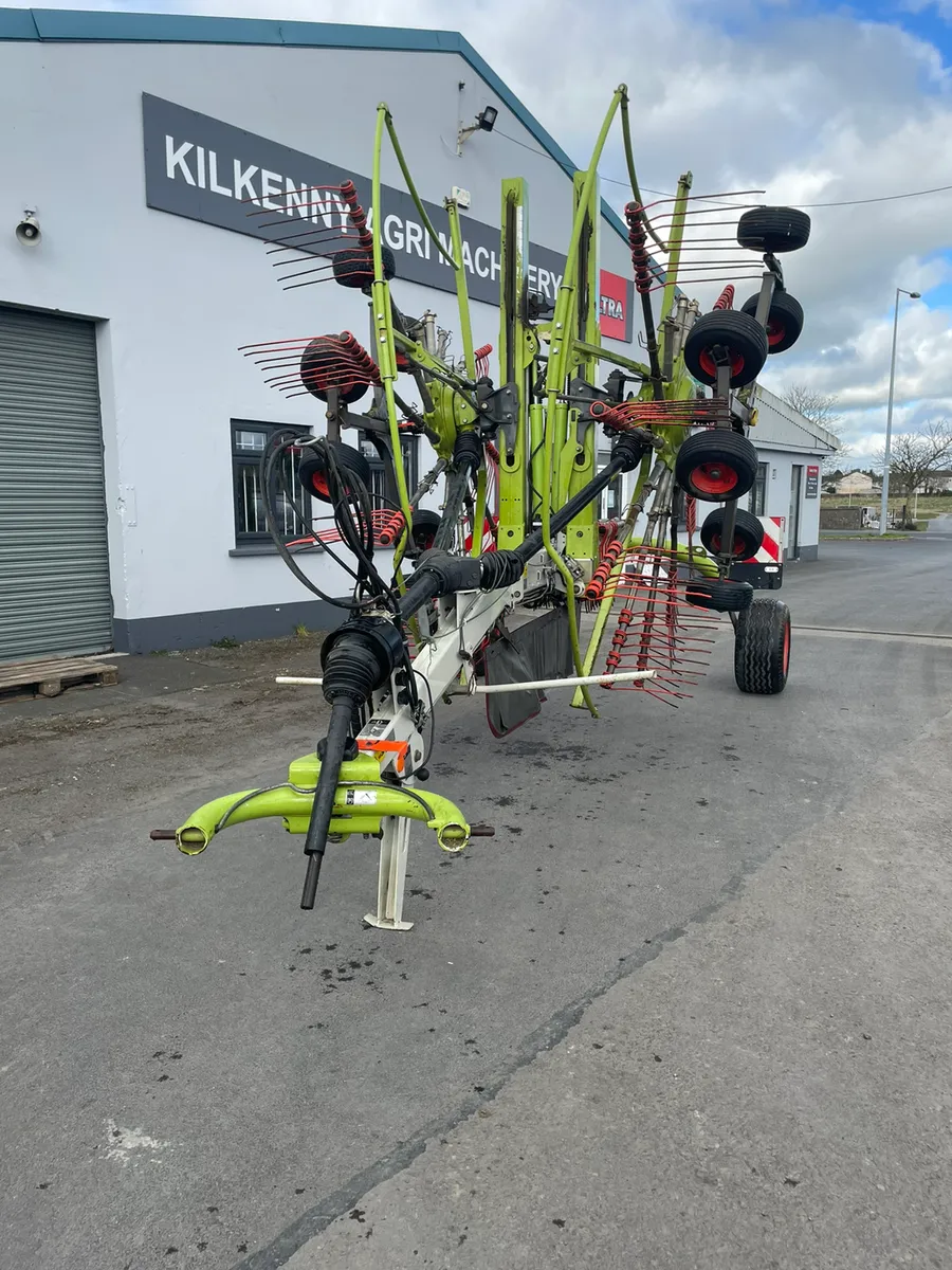 2019 Claas 2800 Liner - Image 2