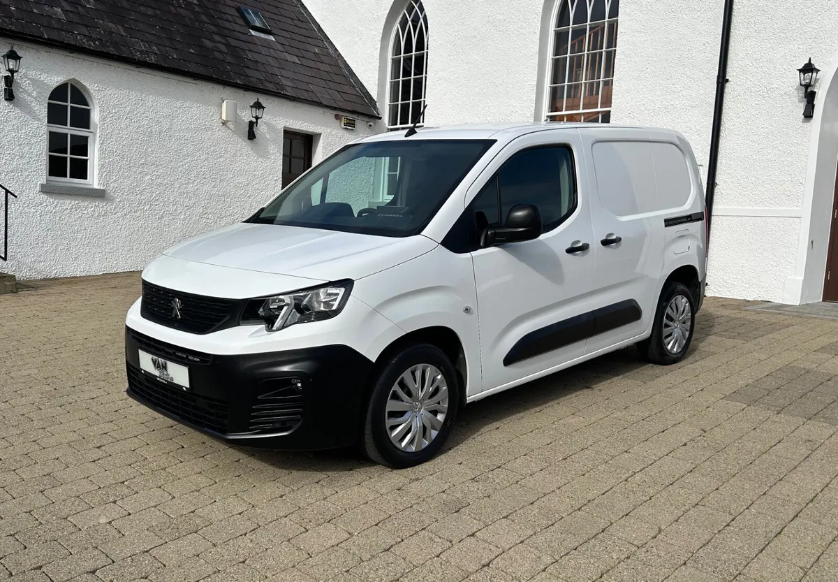 2021 Peugeot Partner Professional 1.5 100bhp - Image 3