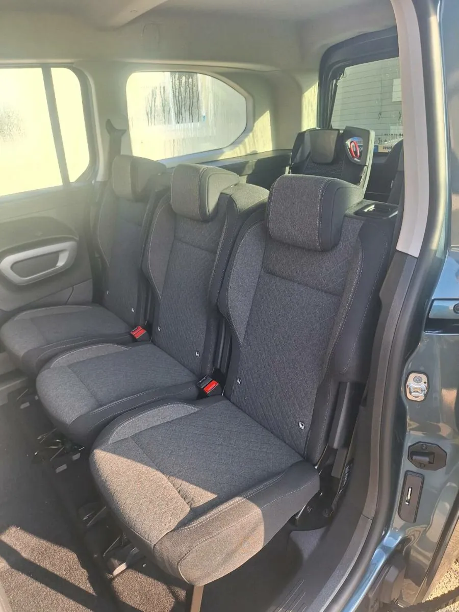 Taxi to rent - Image 4