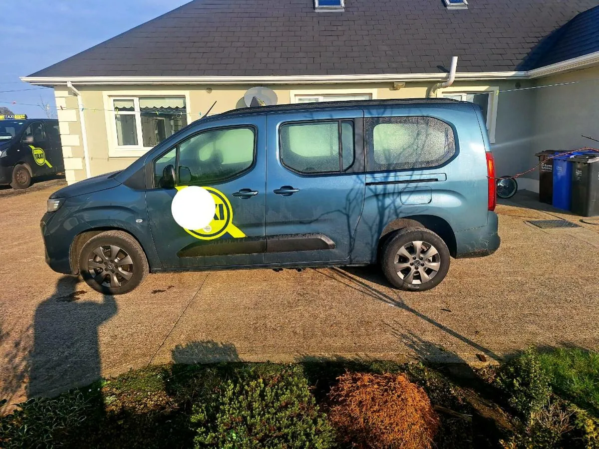 Taxi to rent - Image 2