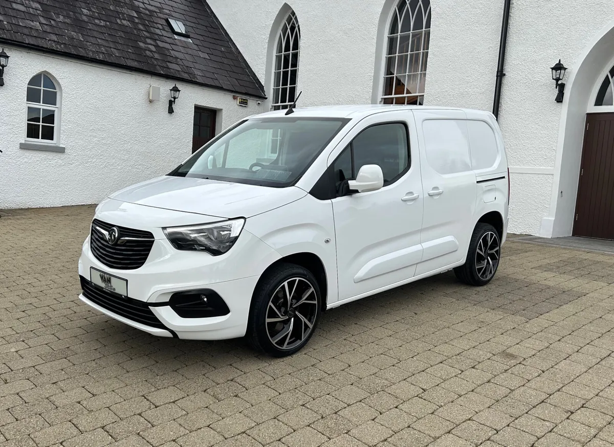 2021 Vauxhall Combo Sportive 1.5 100bhp 3seater - Image 3