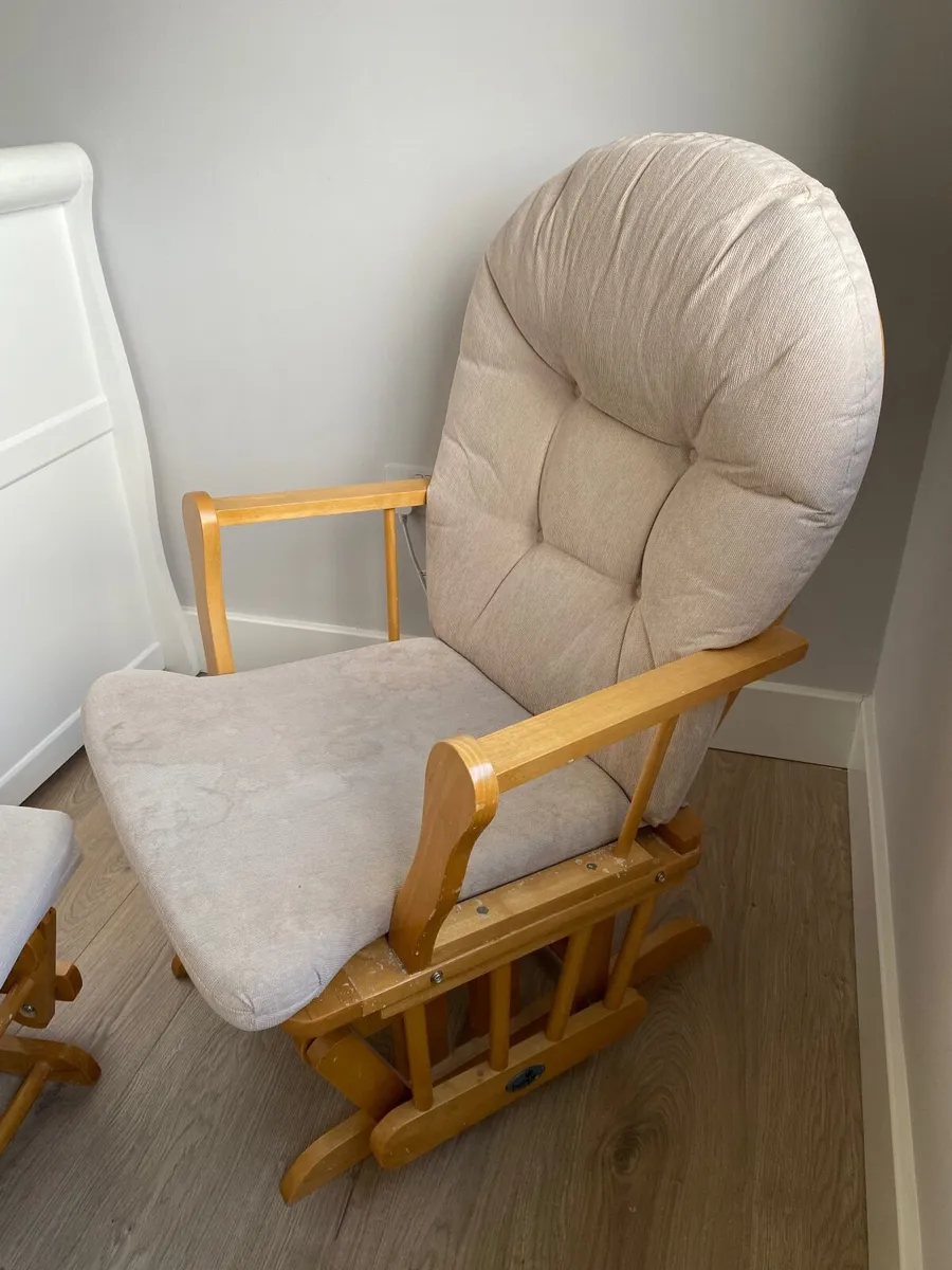 Baby / Feeding Chair and Footstool - Image 2