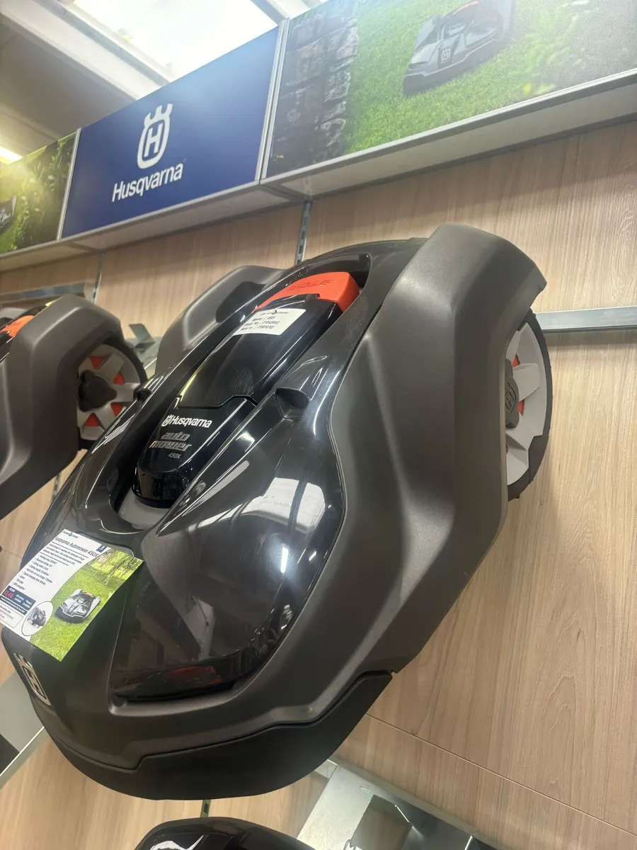 Robotic Lawnmowers - Image 3