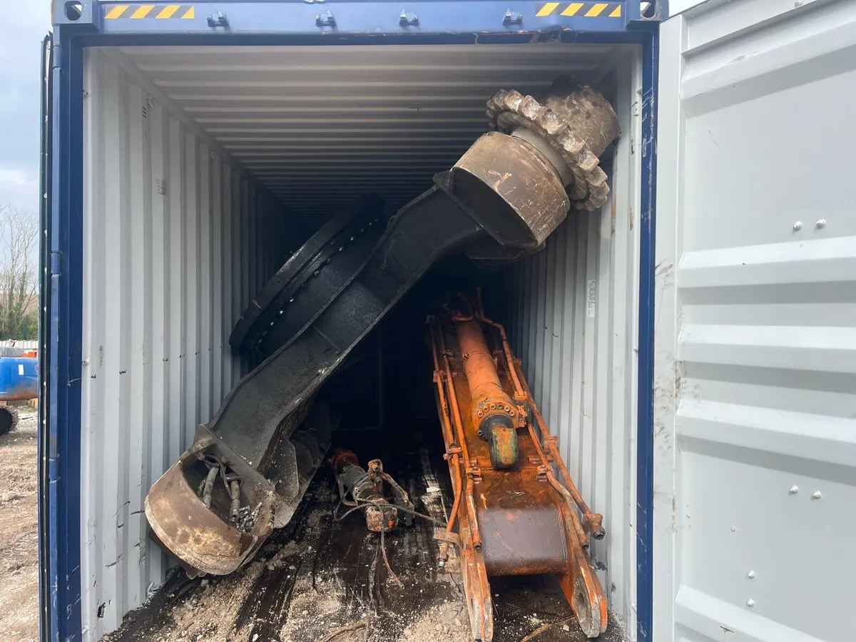 Exports Doosan Hitachi Komatsu Diggers Rubber Duck - Image 4