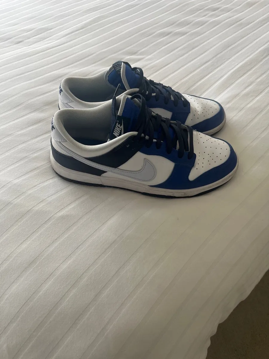 Nike dunks - Image 1