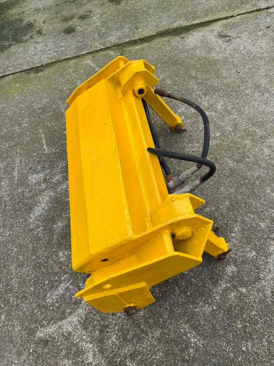 Quick attach Hydrolic suit MF 50B etc - Image 1