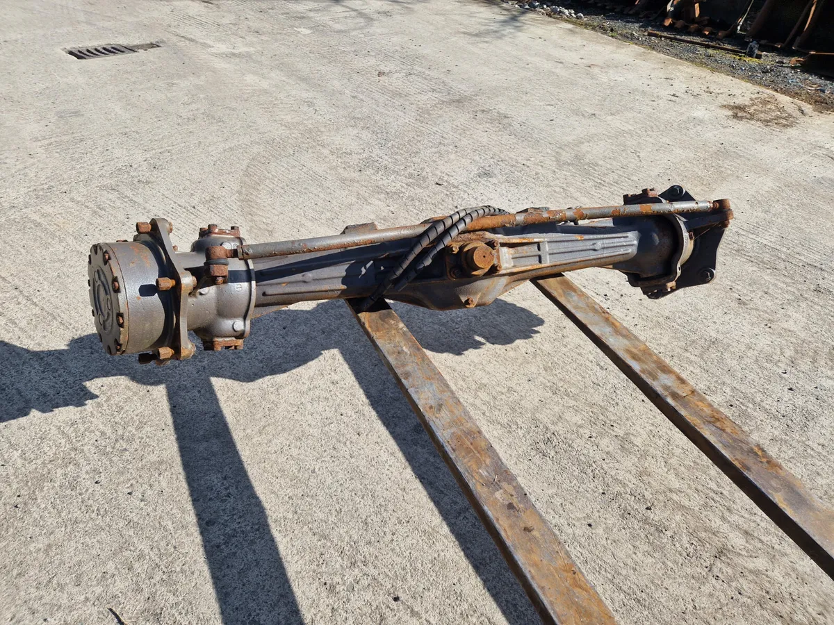 Tractors 4x4 axle - Image 1