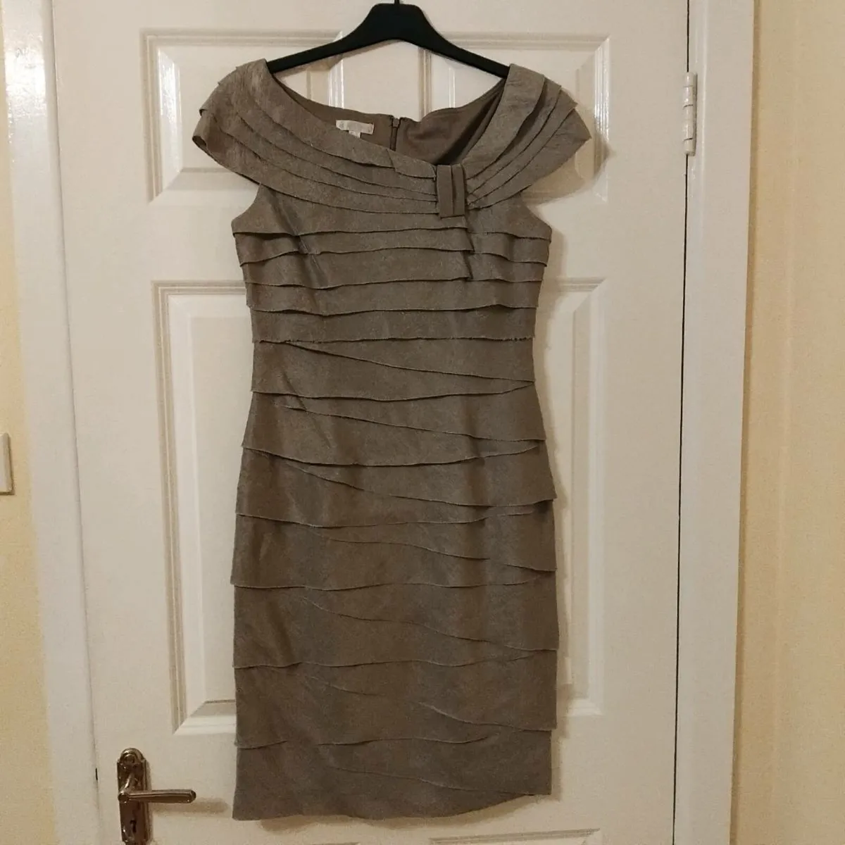 Ladies dress - Image 1