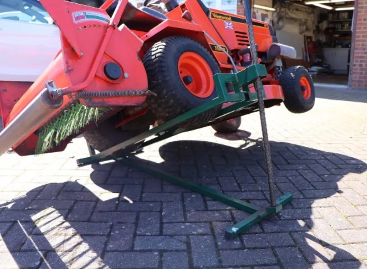 BLK FRI €10 OFF  Lawn Mower / Tractor Mower Lift - Image 4