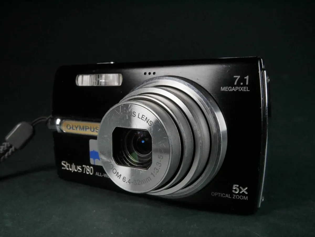 Olympus 780 u Digital Camera All Weather - Image 2