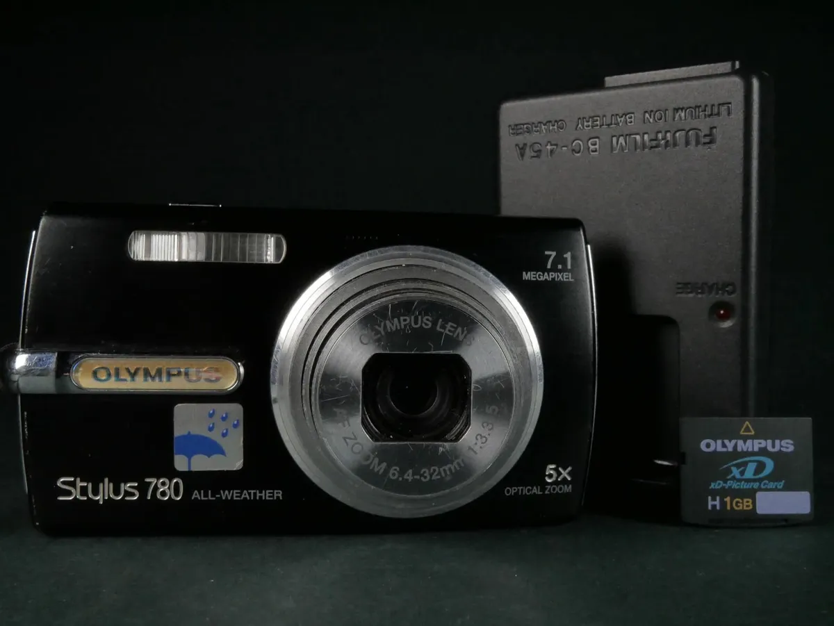 Olympus 780 u Digital Camera All Weather - Image 1