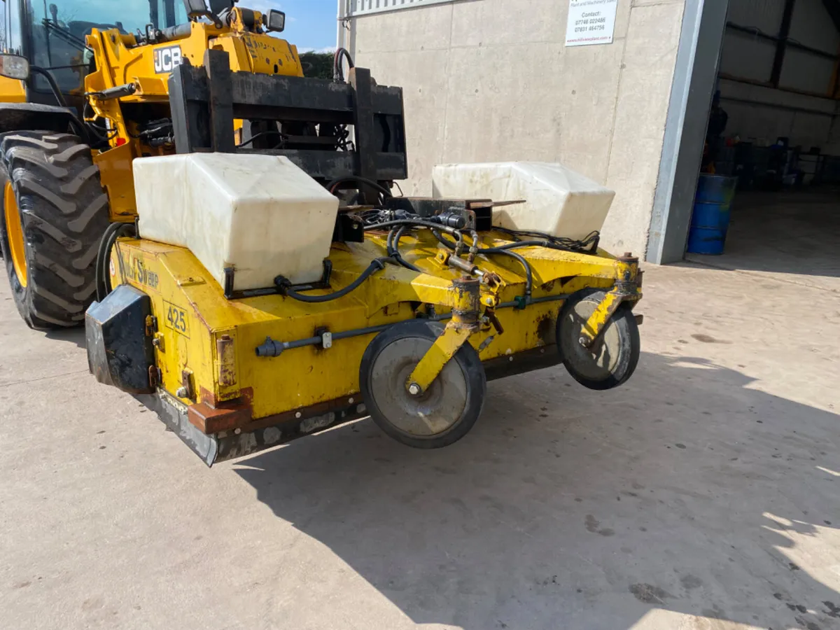 MRE MULTI SWEEPER 425 - Image 1