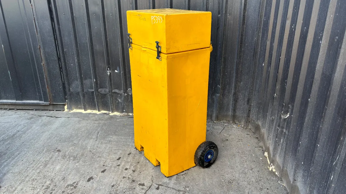 Traler Engineer 100L Fuel Caddy - Image 2