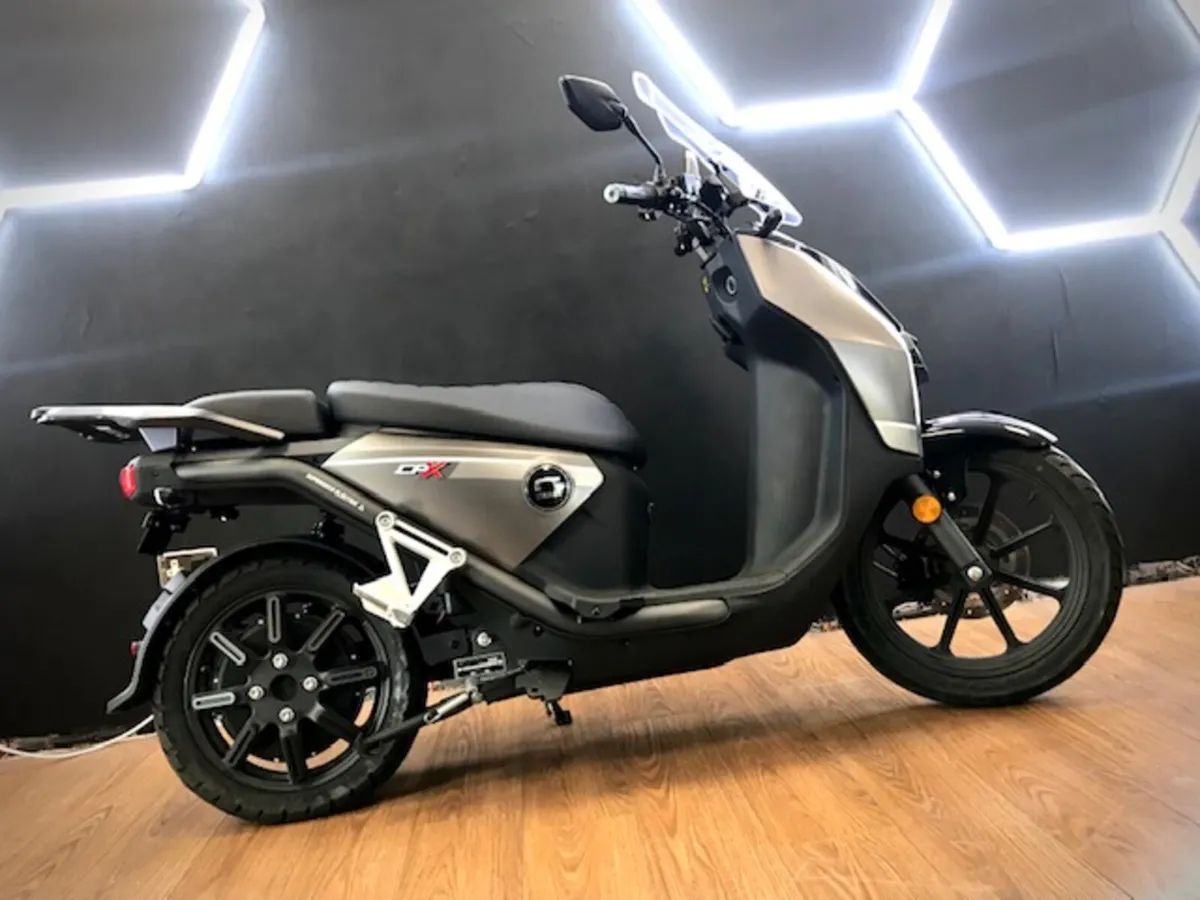 *EV* Super Soco CPX Electric Scooter - Image 1