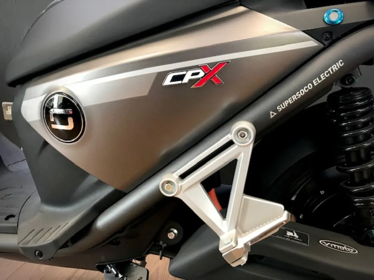 *EV* Super Soco CPX Electric Scooter - Image 4