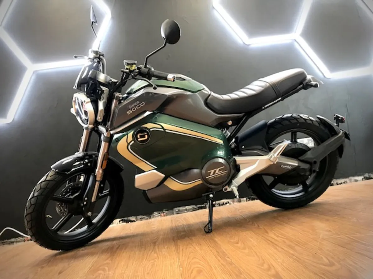 *EV* Super Soco TC Wanderer Electric Scooter - Image 1