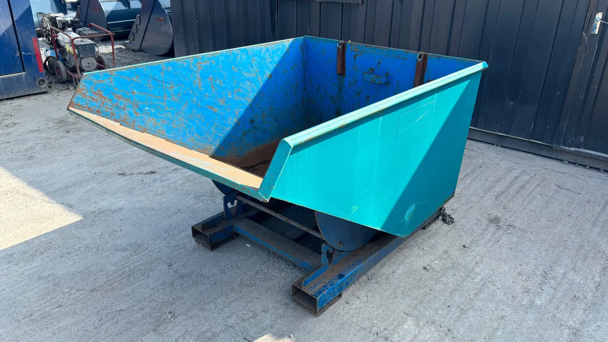 Tipping Skip - Image 3