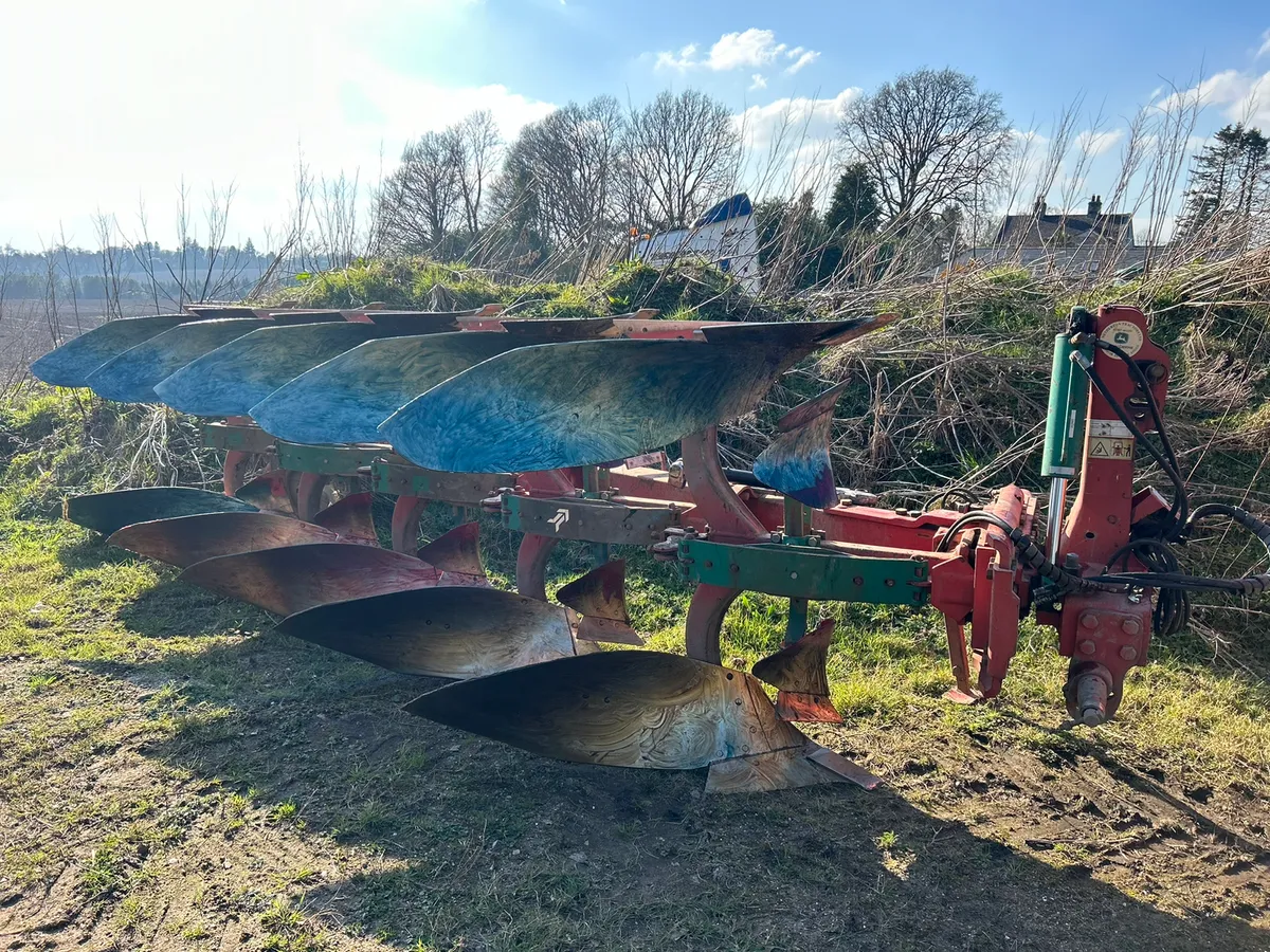 Kverneland 5 furrow plough €11950 Plus Vat - Image 1