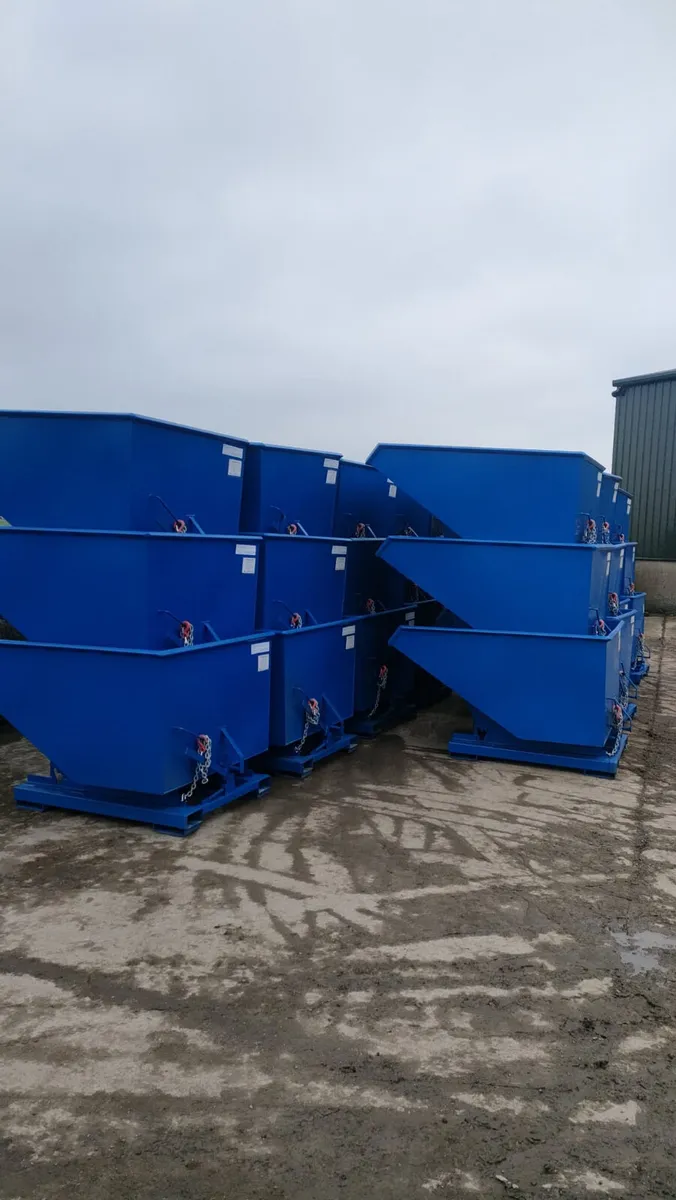 Tipping Skips - Image 4
