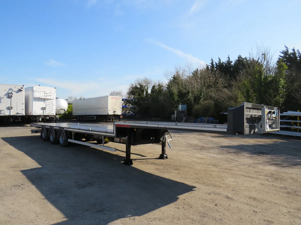 Stepframe Flat trailer - Image 2