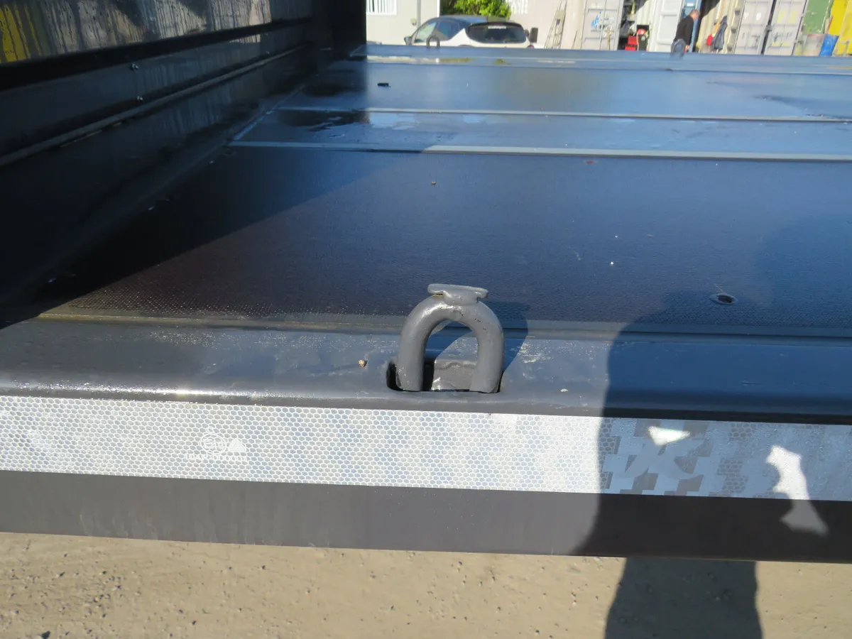 Stepframe Flat trailer - Image 4
