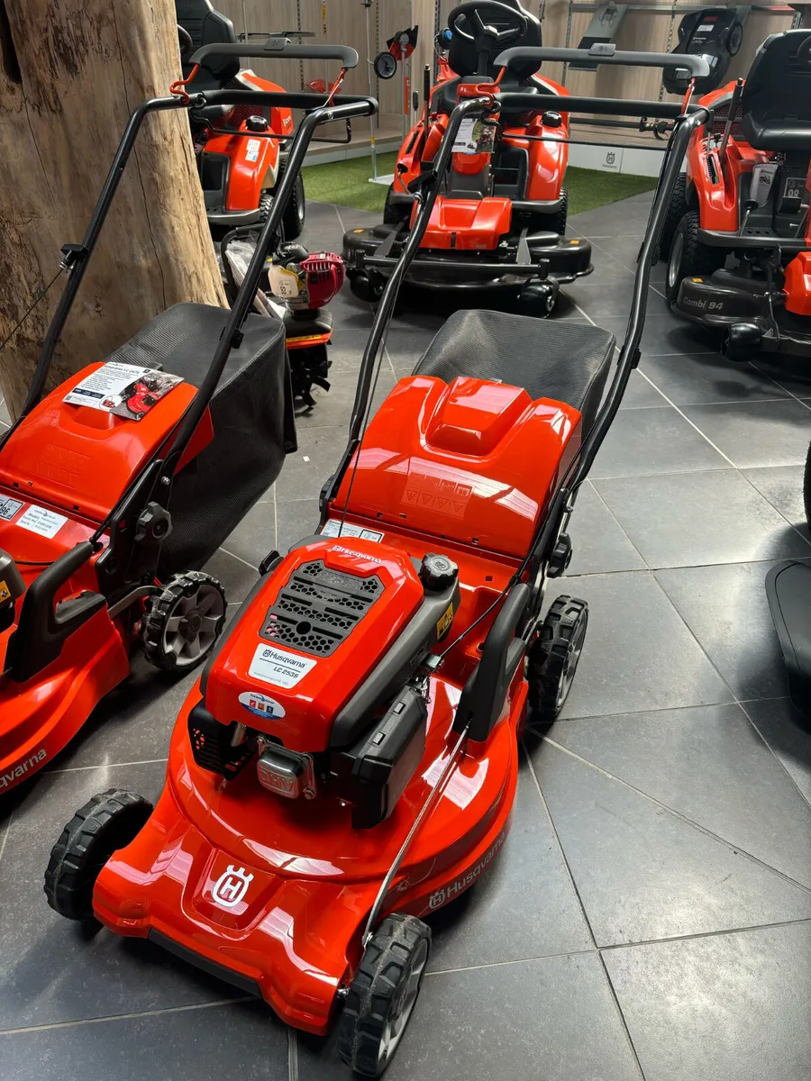 Husqvarna Walk Behind Lawnmowers - Image 4