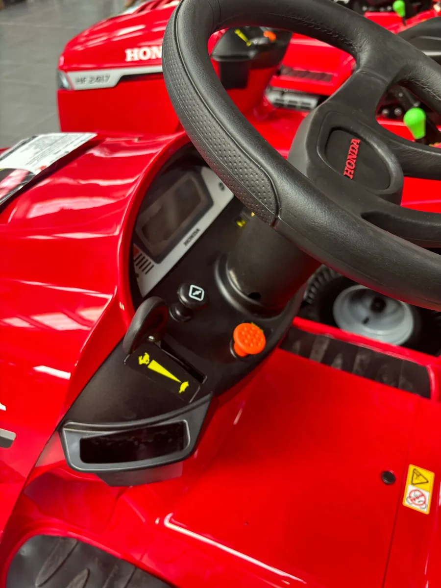 Honda Ride on Lawnmowers - Image 3