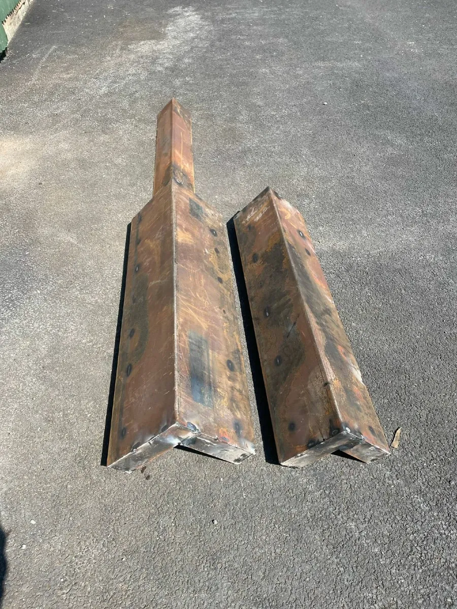 ACROW AND RMD CORNERS - Image 1