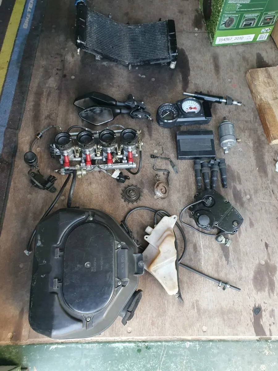 Breaking gsxr srad 750 600 - Image 1