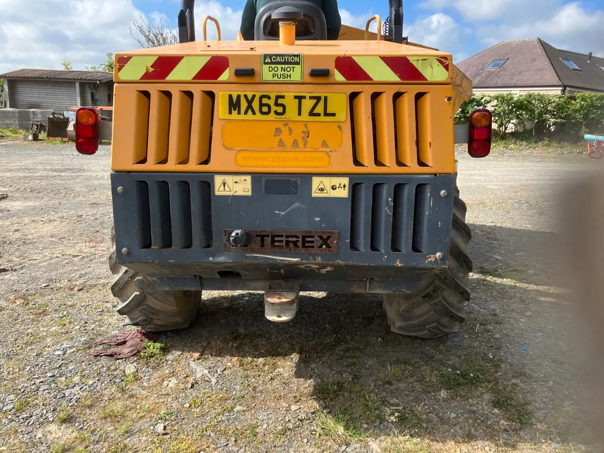 6 ton swivel dumper - Image 2