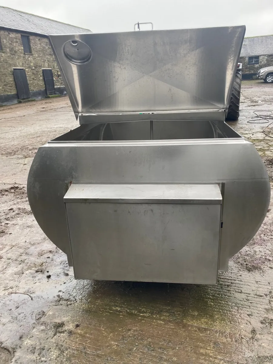 Stainless steel tank (ex bulk tank) - Image 1