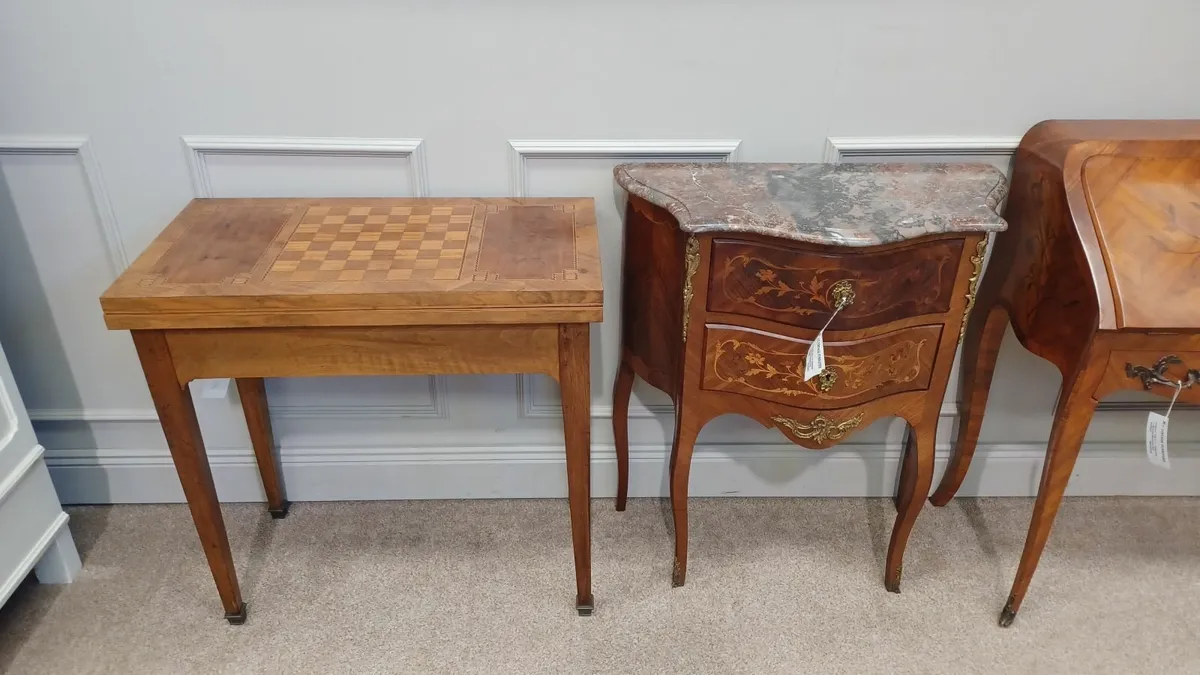 4 interesting pieces of furniture - Image 3