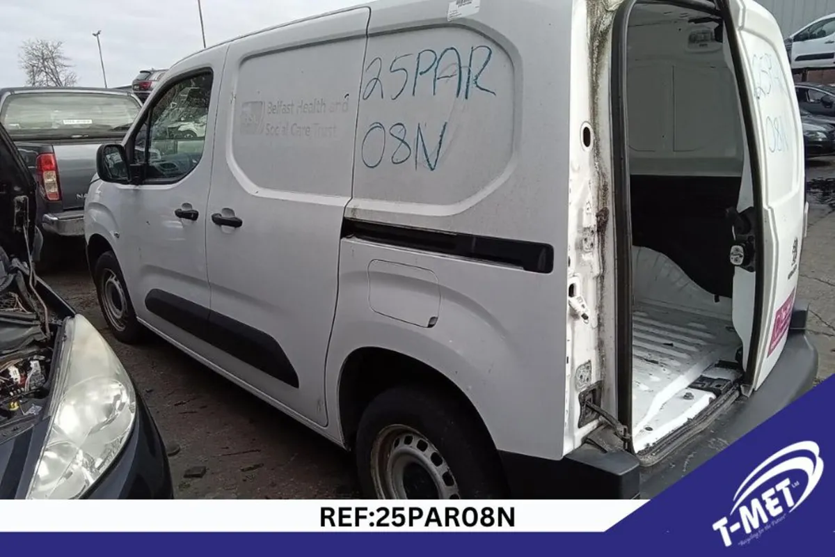 2020 PEUGEOT PARTNER BRAKING FOR PARTS - Image 4