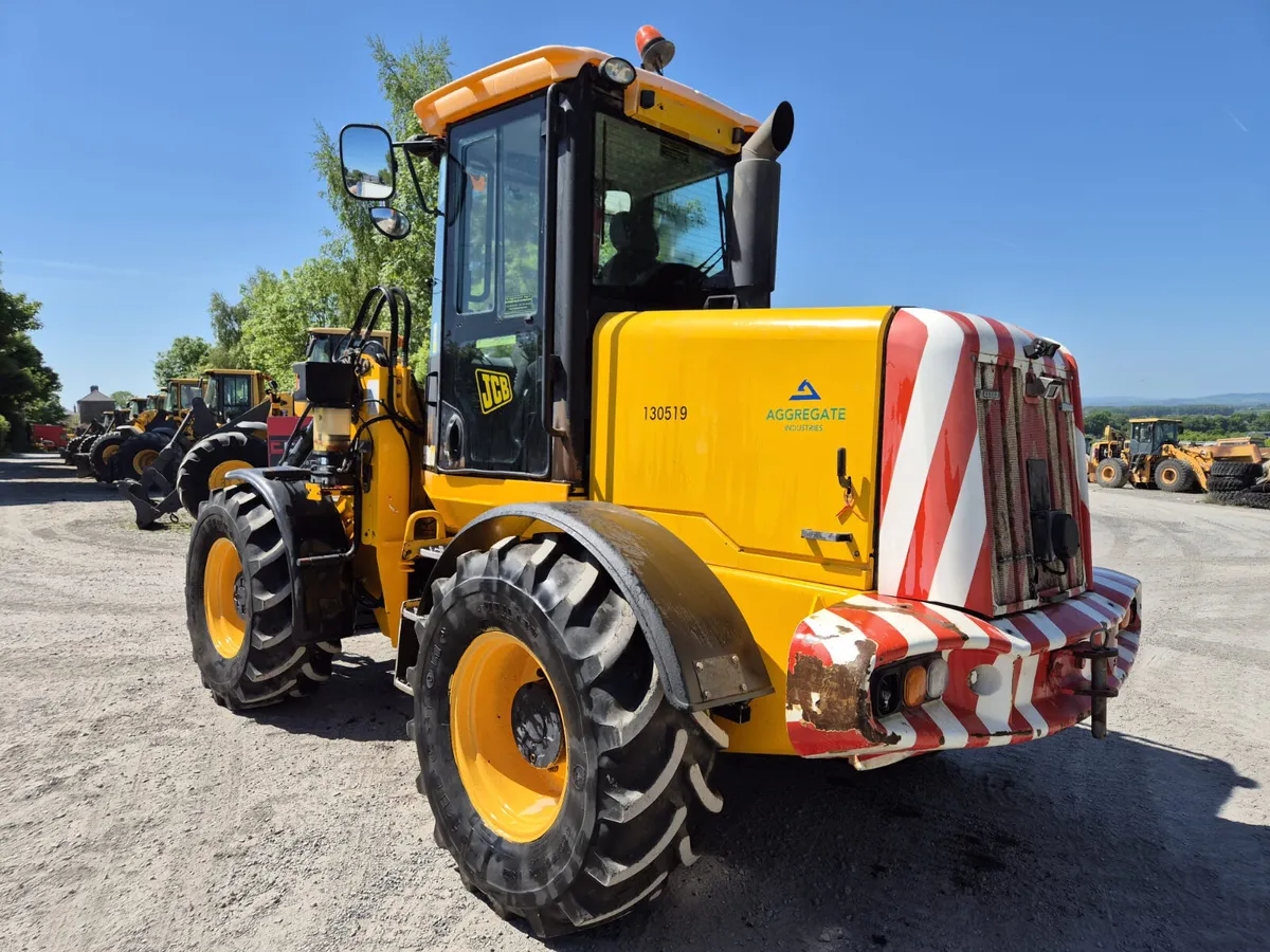 JCB 411 Loading Shovel - Image 2