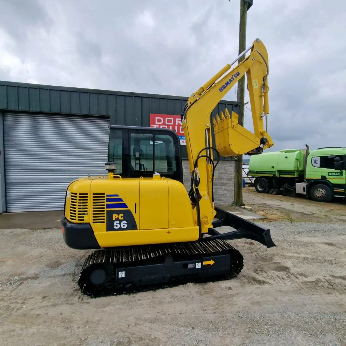 Komatsu PC56-7 - Image 2