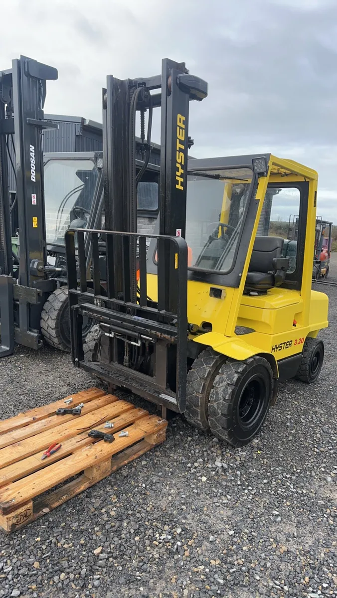 Forklift Maintenance / Repair / Refurbishment - Image 1