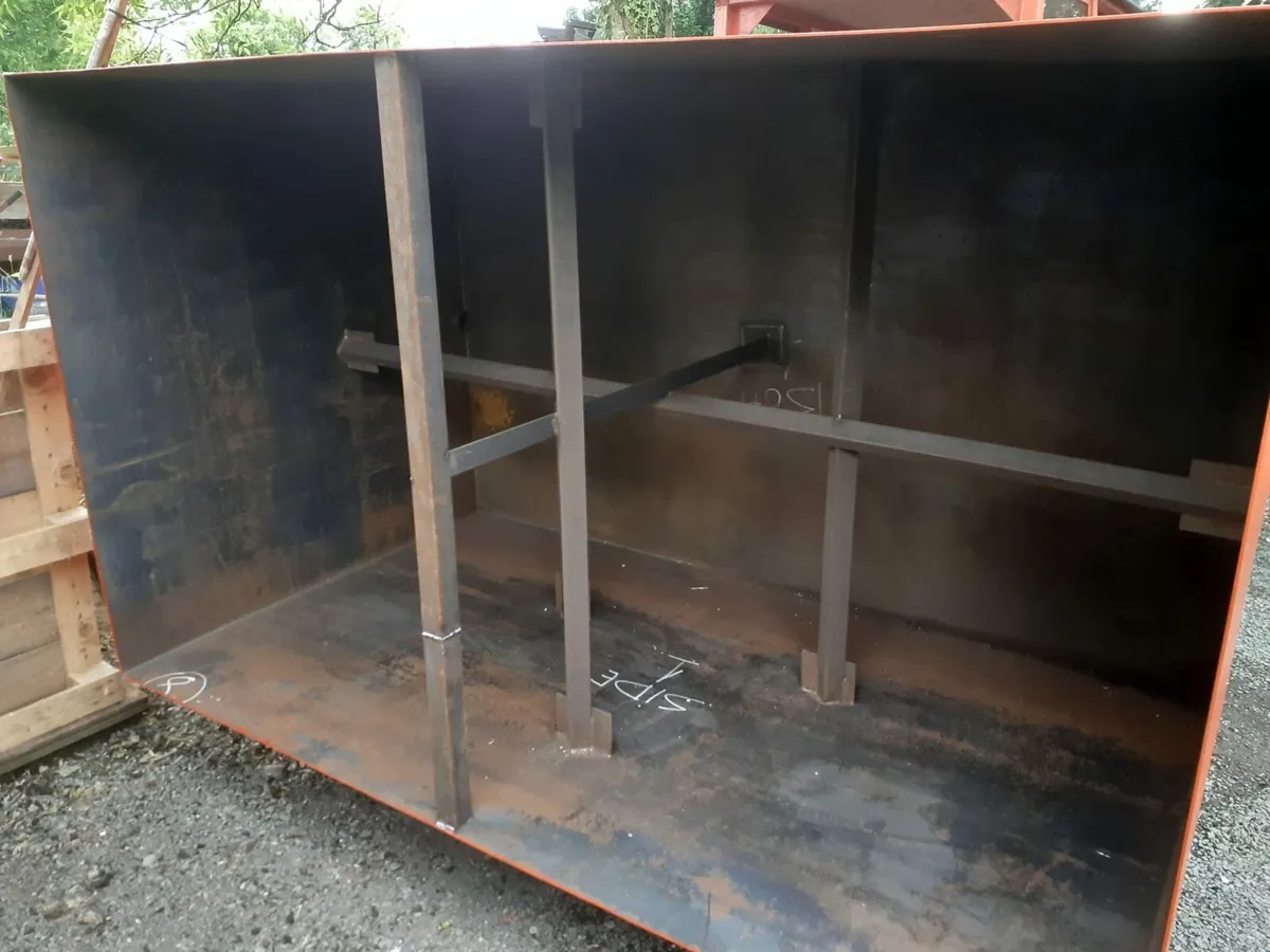 Steel water tank/clay pigeon trap house/Grain bin/ - Image 3