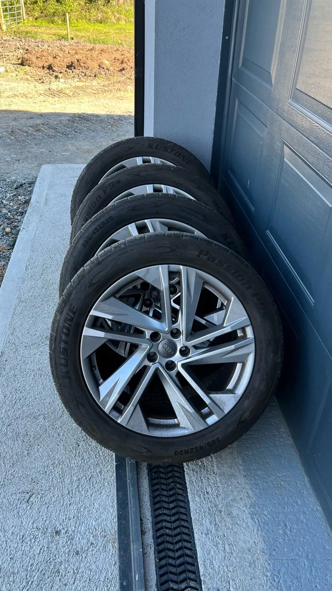 Audi SQ7 SQ5 Q7 Q5 285/45R20 - Image 1